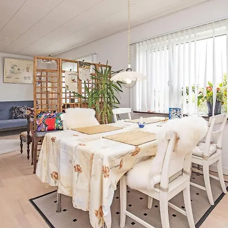 Holiday home Xli